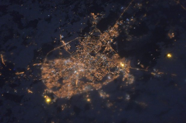 Вид с борта МКС 1 — Ночной Минск