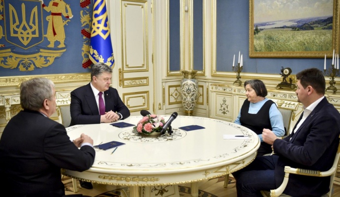 Савченко вручили украинский перевод вердикта