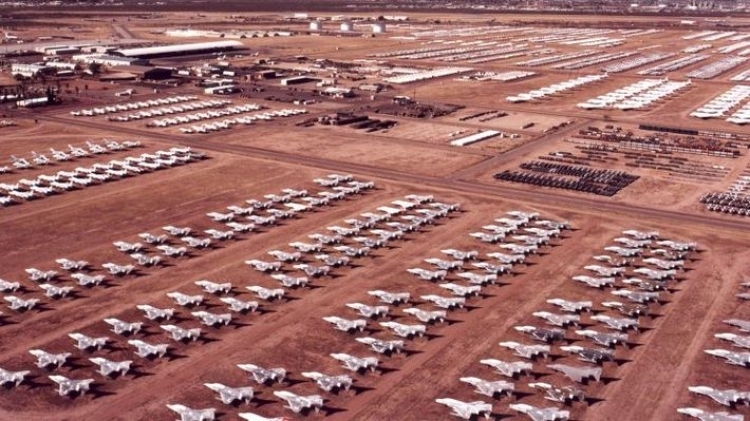 Ищите укрытие немедленно: база ВВС США в Аризоне закрыта из-за стрельбы