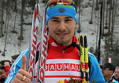 Антон Шипулин одержал победу гонку преследования на Кубке мира по биатлону