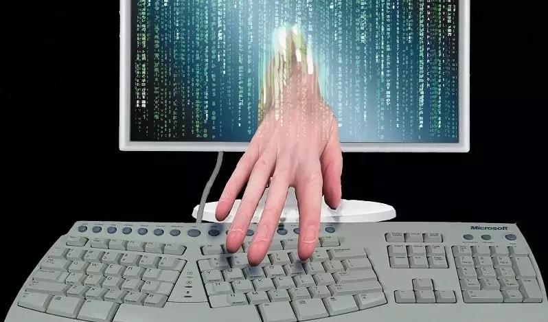В Китае стеснительный мужчина попытался «уничтожить Интернет»