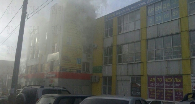 В Самаре потушили пожар в коммерческом центре «Галактика»