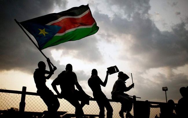 Неизвестный открыл стрельбу по футбольным болельщикам в Южном Судане