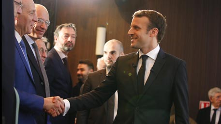 Макрон победил на предвыборных дебатах во Франции — Опрос