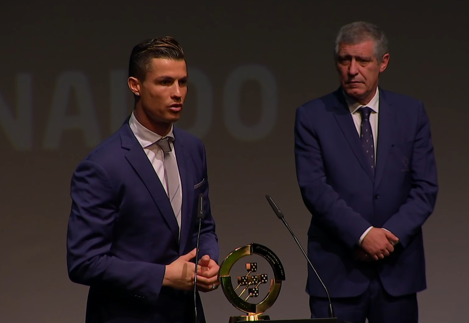 Роналду признан лучшим игроком следующего года в Португалии