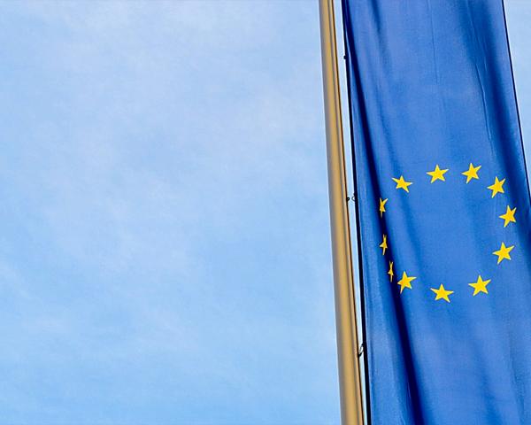Совет ЕС согласился отменить визы для украинцев