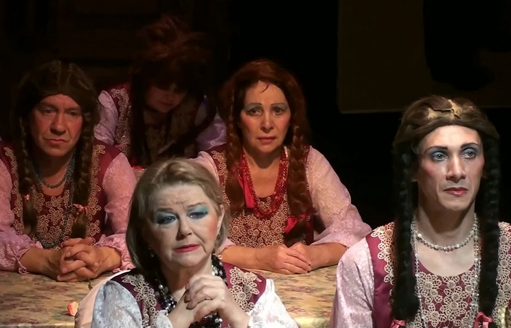 В Казахстане опровергли запрет нового спектакля по пьесе «Баба Шанель»