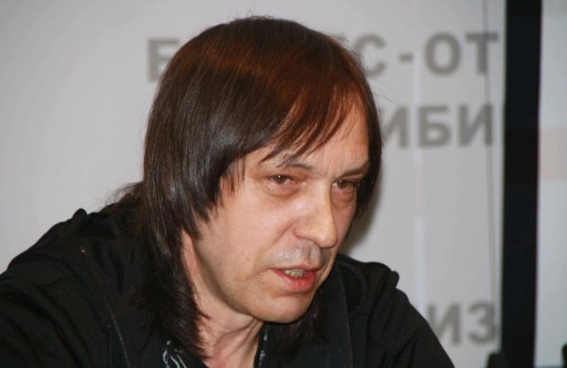 Солист Носков в крайне тяжелом состоянии госпитализирован в Подмосковье
