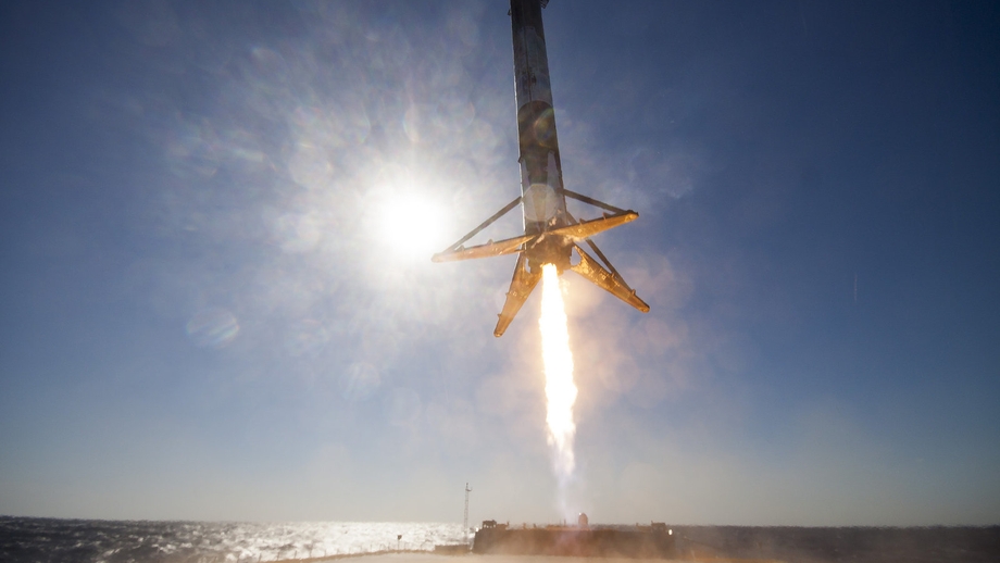 SpaceX назначила дату первого запуска с повторным применением ракеты-носителя