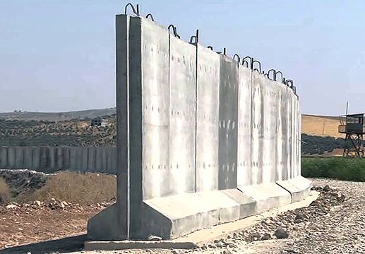 Турция закончила строительство стены на границе с Сирией