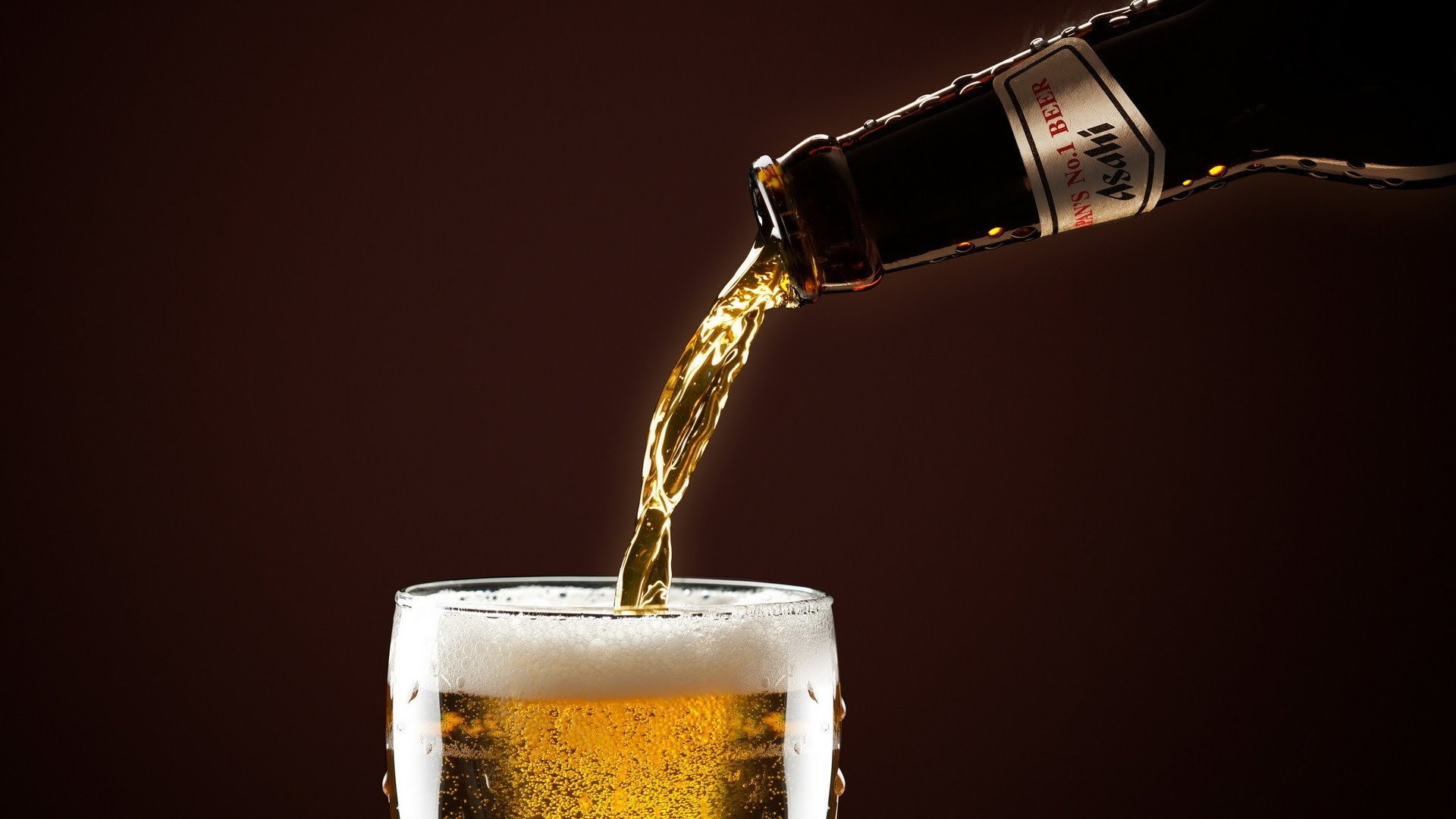 Ученые: Темное пиво и красное вино вредят мужской потенции