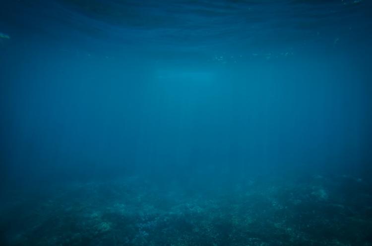 На глубине 10 км под дном океана может жить жизнь — Ученые