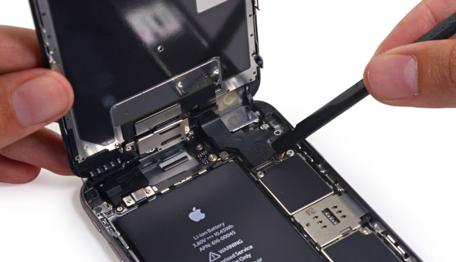 Инженер-любитель собрал iPhone из китайских деталей