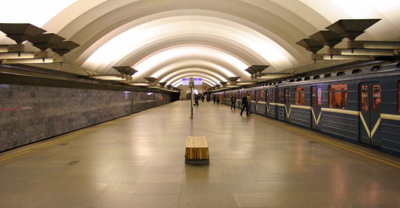 Станцию метро «Площадь мужества» закрыли в Петербурге из-за опасного предмета