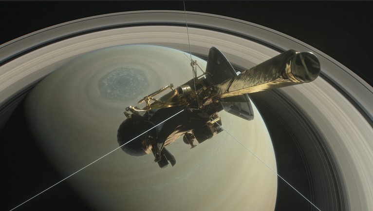 NASA показало будущую смерть Cassini в атмосфере Сатурна