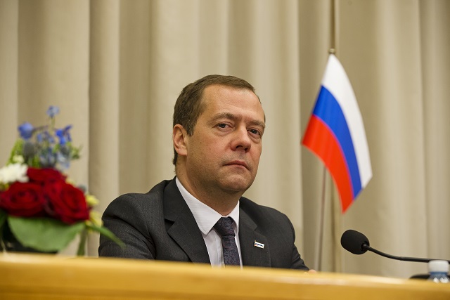 Медведев приедет в Омск провести консультации по культуре
