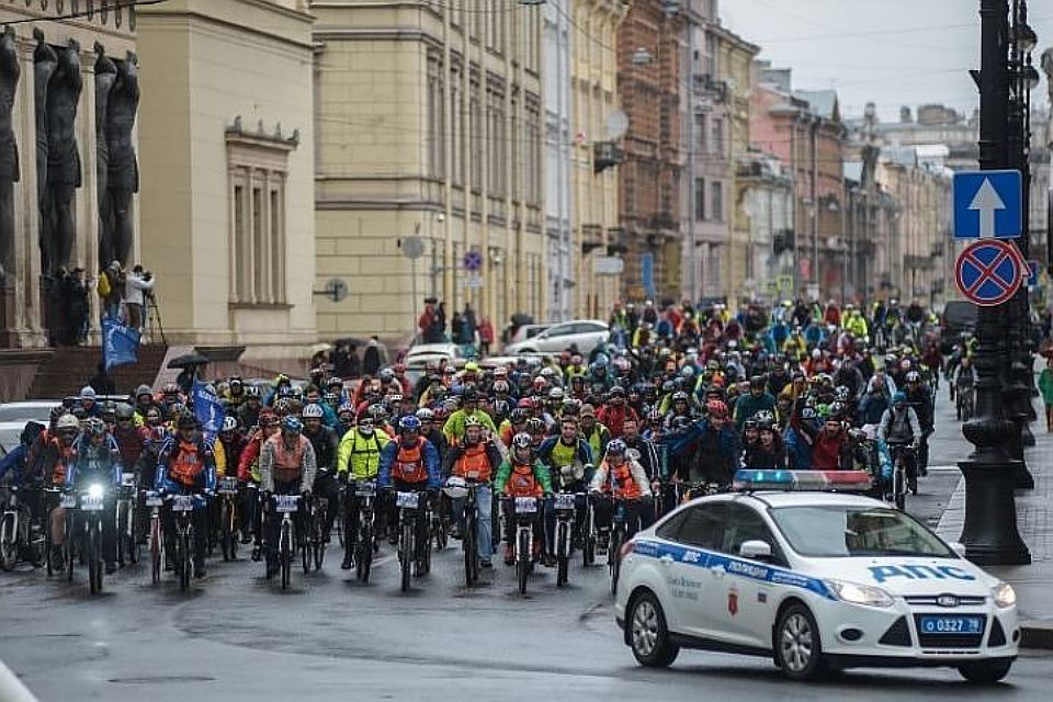 В ГИБДД сообщили, что не запрещали ежегодный велопробег в Петербурге