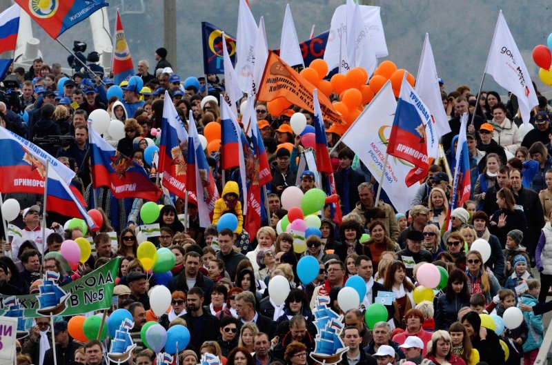 Менее половины граждан России собираются праздновать Первое мая
