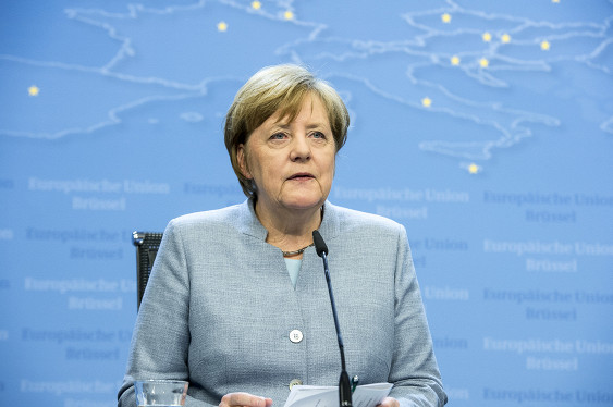 РФ является конструктивным партнером в организации G20 — Меркель