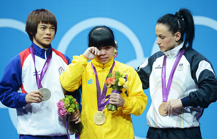Илья Ильин прокомментировал дисквалификацию казахстанских тяжелоатлеток