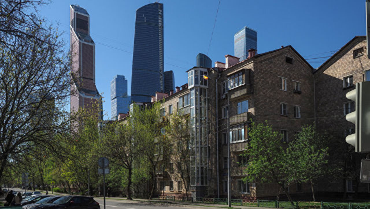 Москвичи смогут получить деньги взамен квартиры по программе реновации‍