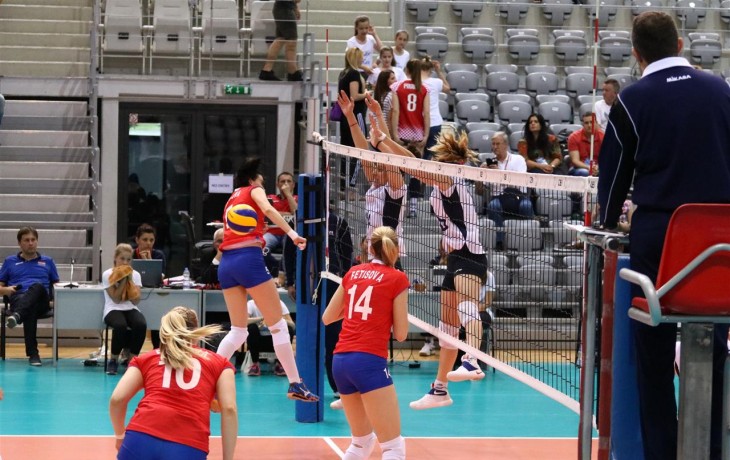 Русские волейболистки обыграли команду Венгрии и прошли в чемпионат мира