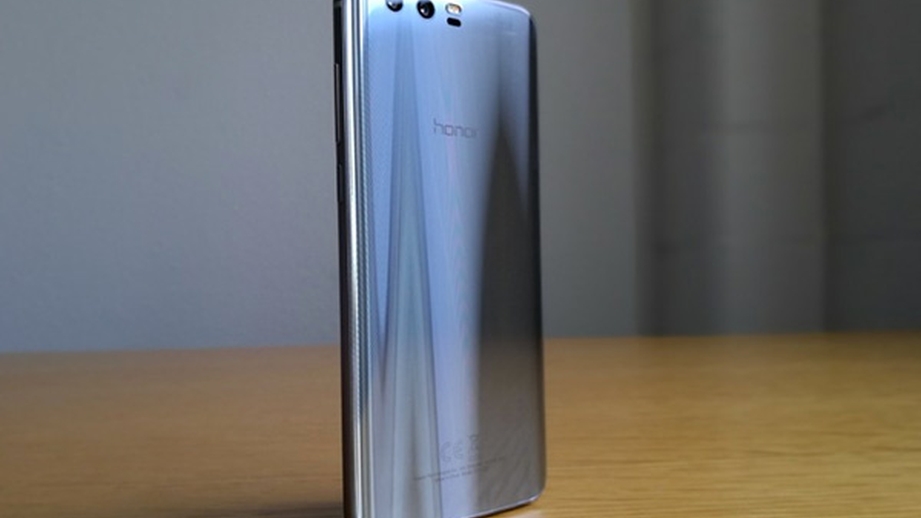 Объявлена цена и дата начала реализации флагмана Huawei Honor 9