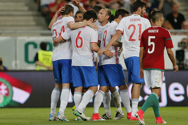 Сборная РФ по футболу обыграла в товарищеском матче сборную Венгрии