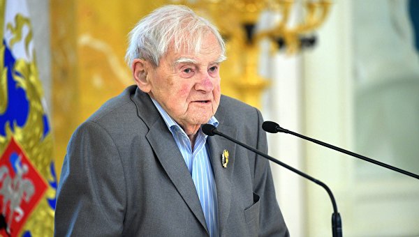 На 99 году жизни скончался писатель Даниил Гранин
