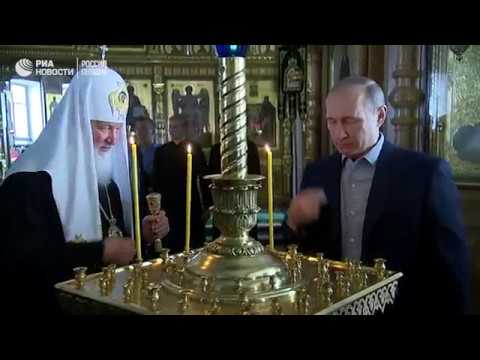 Владимир Путин в Спасо-Преображенском соборе на Валааме
