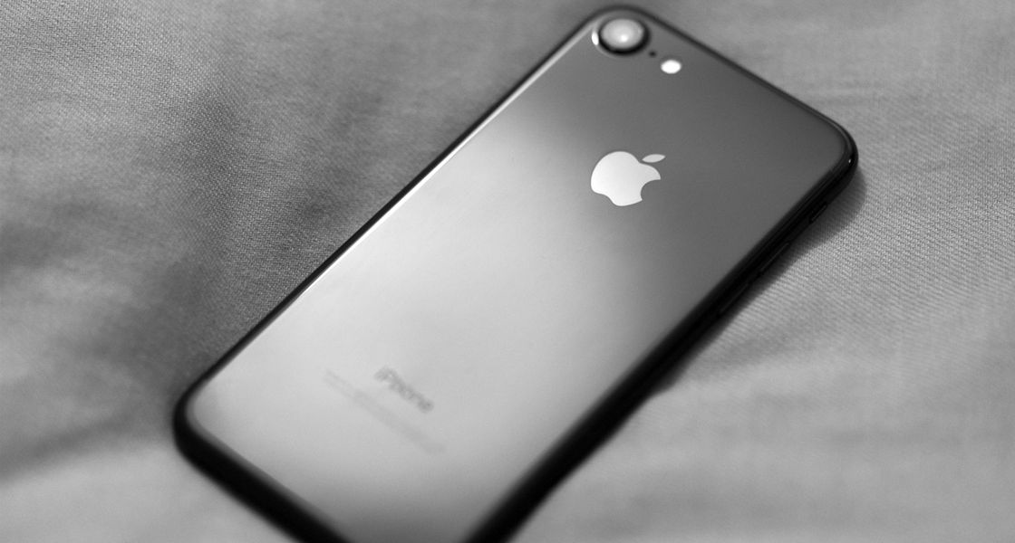 Apple резко снизила цены на iPhone 7 Plus в РФ