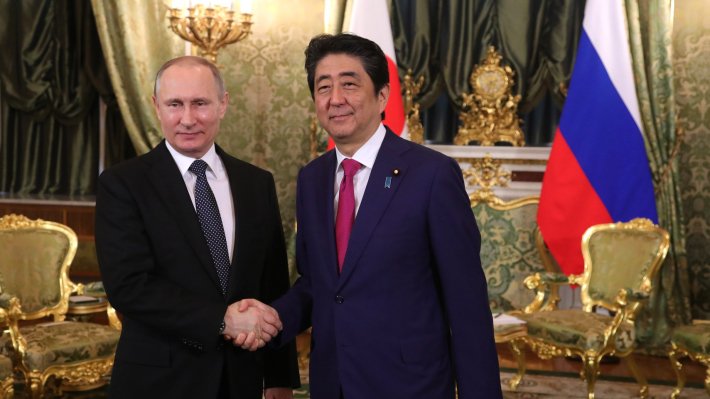 Владимир Путин встретился с экс-премьером Японии Ёкирой Мори