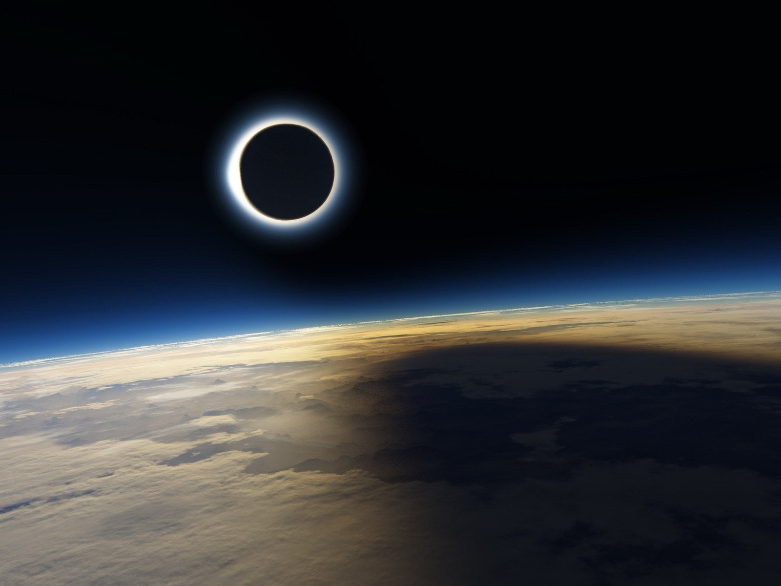 После затмения спутник NASA запечатлел Чёрное Солнце сзади Земли