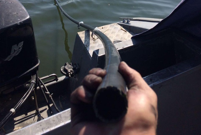 Контрабандисты протянули подводный спиртовод из Молдавии в государство Украину