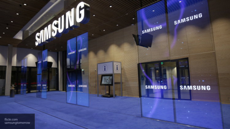 Самсунг представит «умные часы» Gear S4 на выставке в Берлине