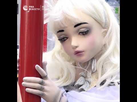 «Живая кукла» на улицах Японии