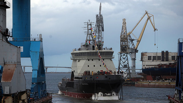 В Петербурге передали ВМФ ледокол «Илья Муромец»