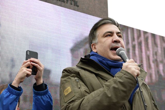 Саакашвили сравнил Януковича с водкой, а Порошенко — с пивом