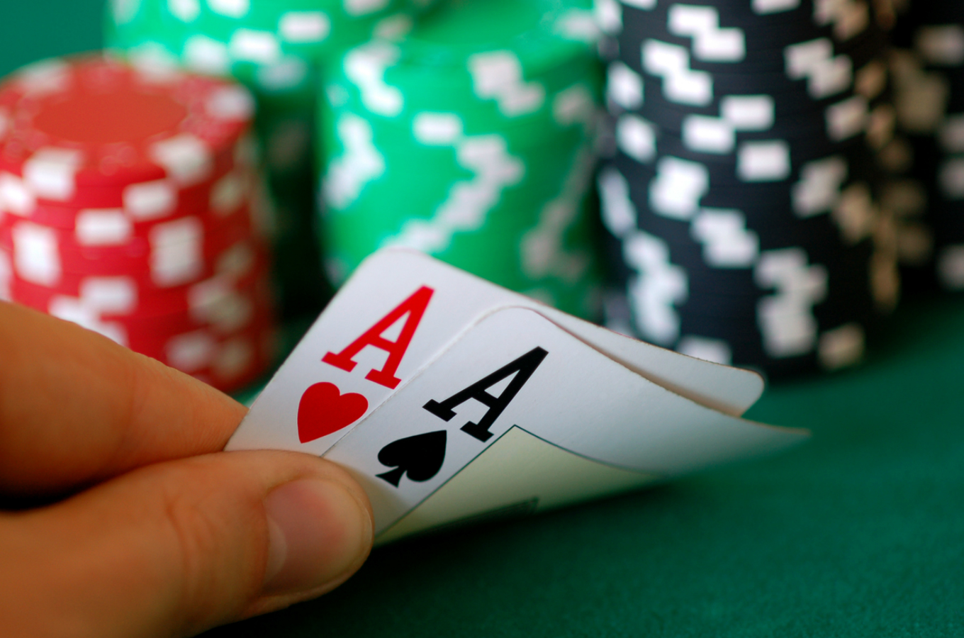 Искусственный интеллект одержал победу у наилучших игроков в покер