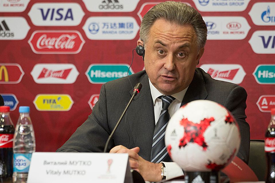 FIFA поблагодарила Мутко за решение остановить деятельность в РФС