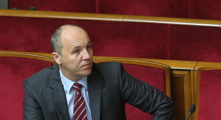 Народный депутат: Порошенко настаивает на принятии закона о дипслужбе