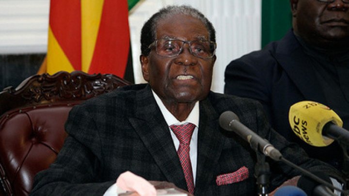 Роберт Мугабе ушел с поста президента Зимбабве после 40-летнего правления