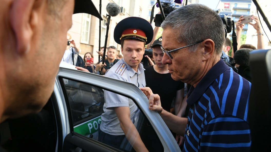 Песков о вердикте Улюкаеву: Не можем объяснять решение суда