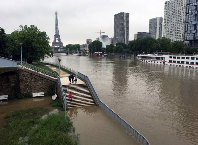 Ростуризм предупредил об угрозе наводнения в Германии и Франции