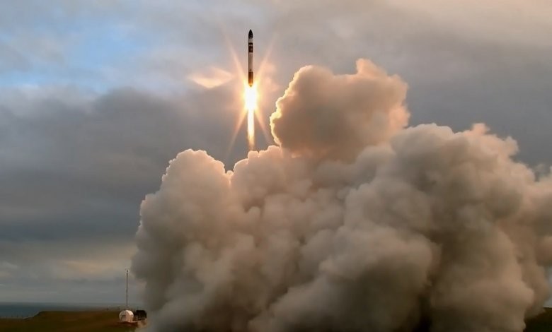Rocket Lab доставила три спутника на орбиту