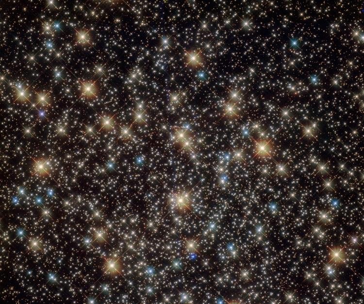 Hubble сфотографировал таинственный звездный кластер в созвездии Паруса