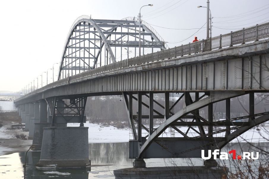Ирек Ялалов: Мы организовали реверсивное движение на мосту через белоснежную