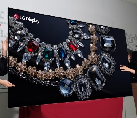 LG покажет 1-ый в мире 88-дюймовый OLED-дисплей разрешением в 8K
