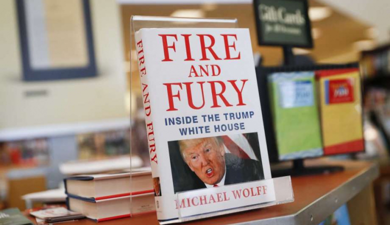 Автор скандальной книги о Белом доме считает, что она уничтожит Трампа