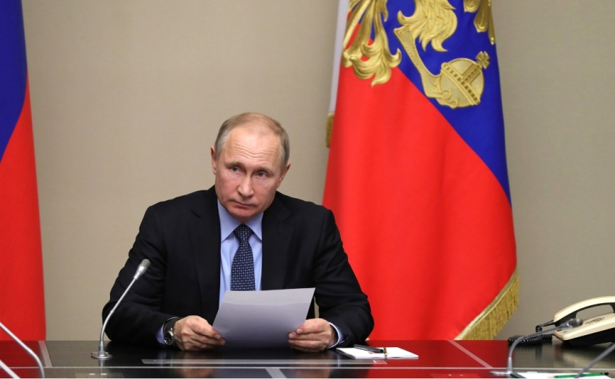 Путину представили вторую часть списка доверенных лиц